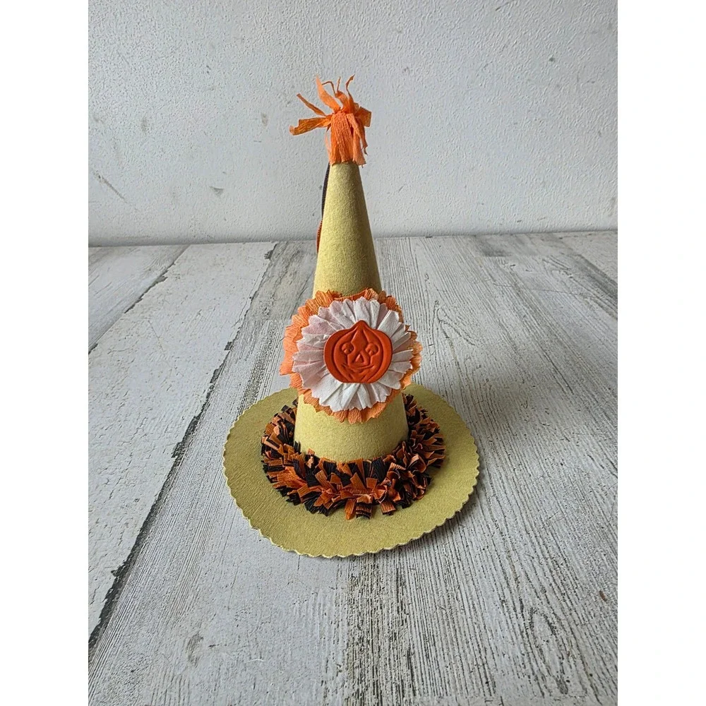 Vintage seasons cannon falls wendy Addison party paper witch Halloween display
